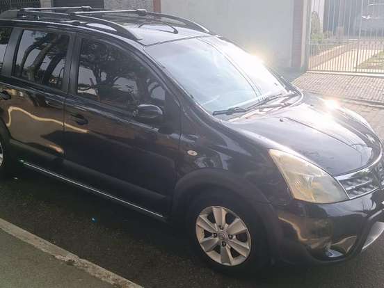 NISSAN-LIVINA-1.8 SL X-GEAR 16V FLEX 4P AUTOMÁTICO NISSAN-LIVINA-2011
