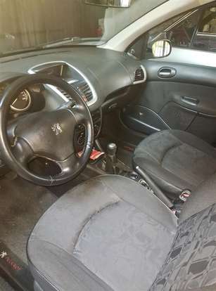 PEUGEOT-207-2011