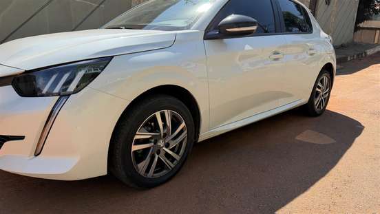 PEUGEOT-208-2022
