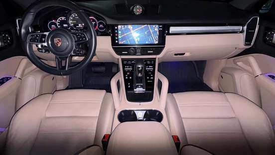 PORSCHE-CAYENNE-2023