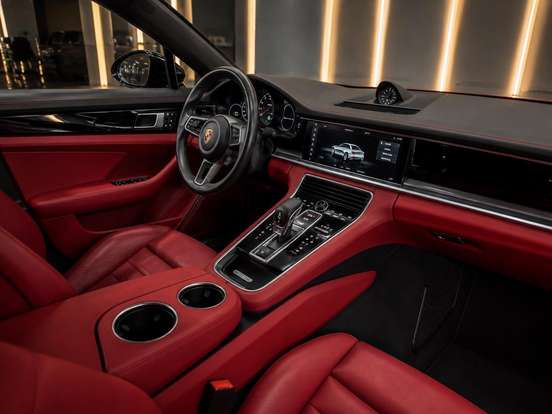 PORSCHE-PANAMERA-2019