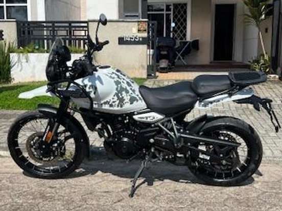 ROYAL ENFIELD-HIMALAYAN 450 KAMET WHITE ROYAL ENFIELD-HIMALAYAN 450 KAMET WHITE-2025