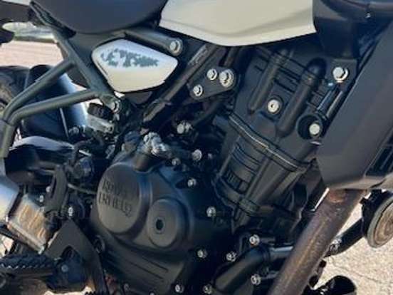 ROYAL ENFIELD-HIMALAYAN 450 KAMET WHITE ROYAL ENFIELD-HIMALAYAN 450 KAMET WHITE-2025