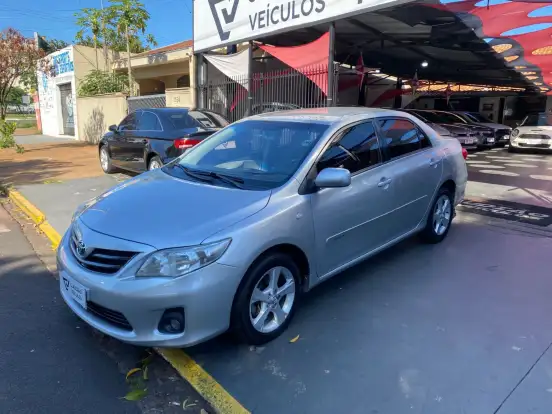 TOYOTA-COROLLA-1.8 GLI 16V FLEX 4P AUTOMÁTICO TOYOTA-COROLLA-2013