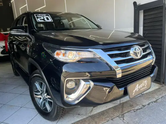 TOYOTA HILUX SW4 2.7 SRV 7 LUGARES 4X2 16V FLEX 4P AUTOMÁTICO TOYOTA HILUX SW4 2.7 SRV 7 LUGARES 4X2 16V FLEX 4P AUTOMÁTICO