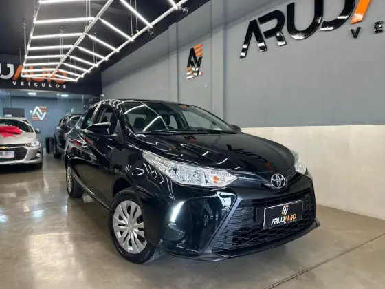 TOYOTA YARIS 1.5 16V FLEX SEDAN XL LIVE MULTIDRIVE TOYOTA YARIS 1.5 16V FLEX SEDAN XL LIVE MULTIDRIVE