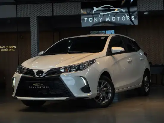 TOYOTA-YARIS-2024