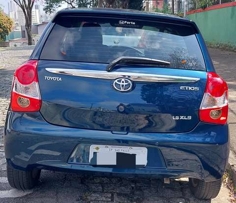 TOYOTA-ETIOS-2016
