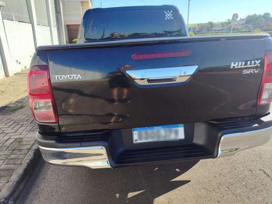 TOYOTA-HILUX-2019
