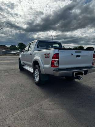 TOYOTA-HILUX-2013
