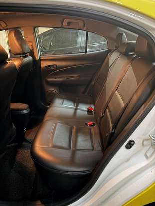 TOYOTA-YARIS-2022