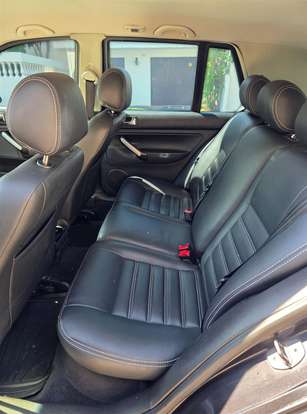 VOLKSWAGEN-GOLF-2007