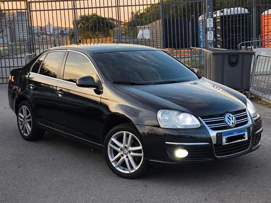 VOLKSWAGEN-JETTA-2.5 I 20V 170CV GASOLINA 4P TIPTRONIC VOLKSWAGEN-JETTA-2010