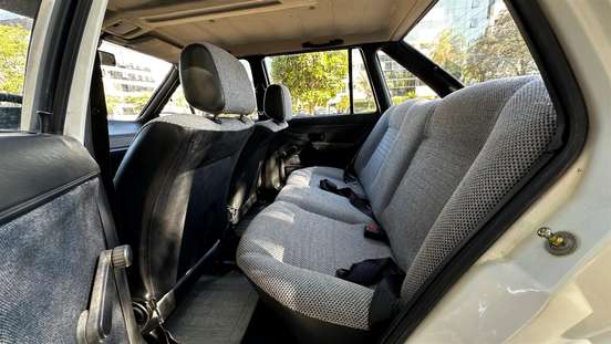 VOLKSWAGEN-SANTANA-1988