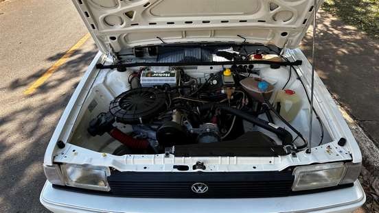 VOLKSWAGEN-SANTANA-1988