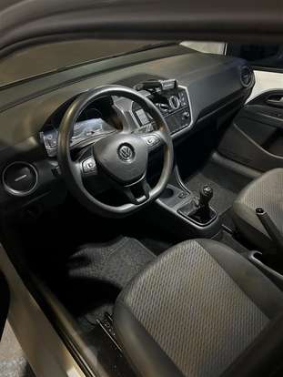 VOLKSWAGEN-UP-2019