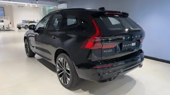 VOLVO-XC60-2026