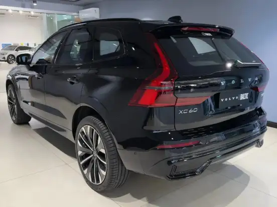 VOLVO-XC60-2026