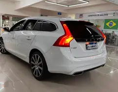 VOLVO V60 2.0 T4 MOMENTUM GASOLINA 4P AUTOMÁTICO VOLVO V60 2.0 T4 MOMENTUM GASOLINA 4P AUTOMÁTICO