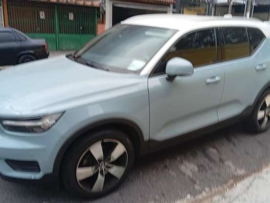 VOLVO-XC40-2.0 T5 GASOLINA MOMENTUM AWD GEARTRONIC VOLVO-XC40-2018