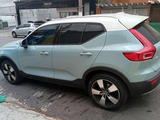 VOLVO-XC40-2.0 T5 GASOLINA MOMENTUM AWD GEARTRONIC VOLVO-XC40-2018