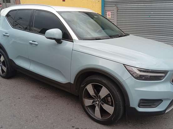 VOLVO-XC40-2.0 T5 GASOLINA MOMENTUM AWD GEARTRONIC VOLVO-XC40-2018