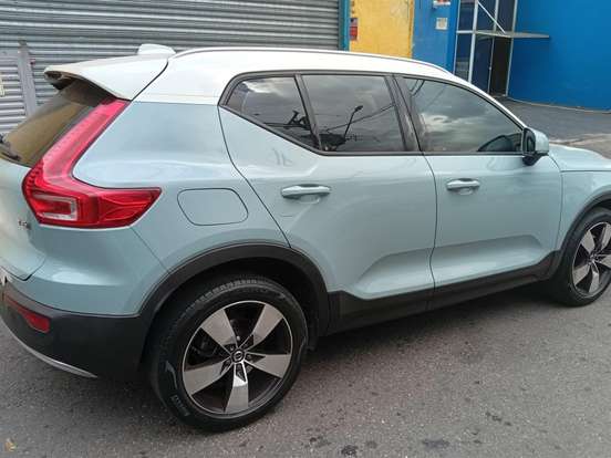 VOLVO-XC40-2.0 T5 GASOLINA MOMENTUM AWD GEARTRONIC VOLVO-XC40-2018