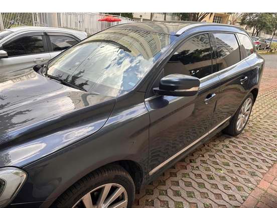 VOLVO-XC60-2.0 T5 INSCRIPTION GASOLINA 4P AUTOMÁTICO VOLVO-XC60-2017