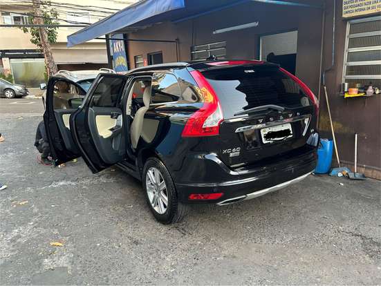 VOLVO-XC60-2016