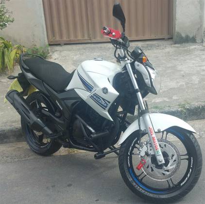 YAMAHA FAZER BLACK EDITION 
