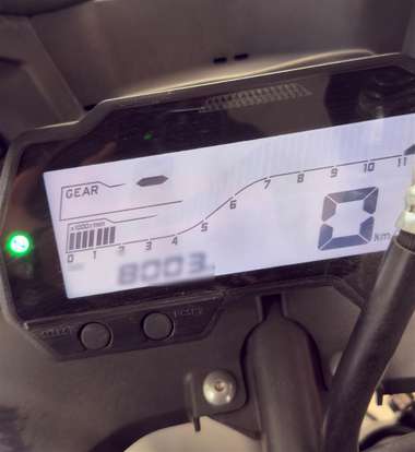 YAMAHA-YZF R15-2024