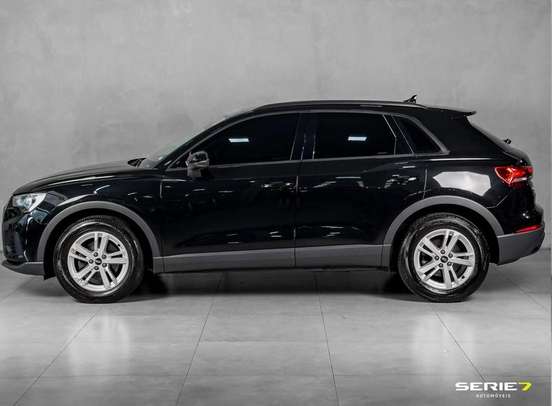 AUDI-Q3-2021