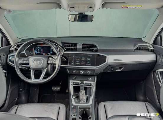 AUDI-Q3-2021