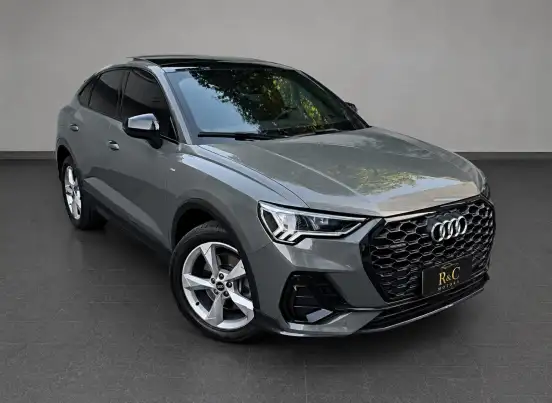 AUDI-Q3-2022