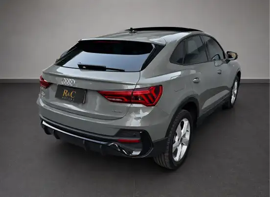 AUDI-Q3-2022