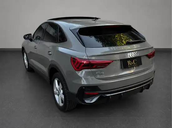 AUDI-Q3-2022