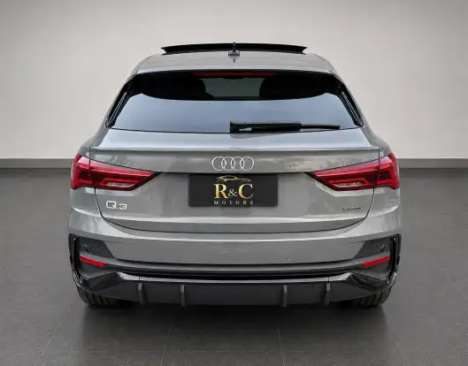 AUDI-Q3-2022