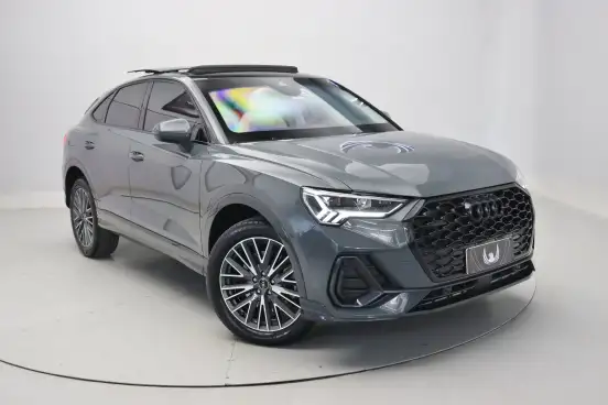 AUDI-Q3-2023