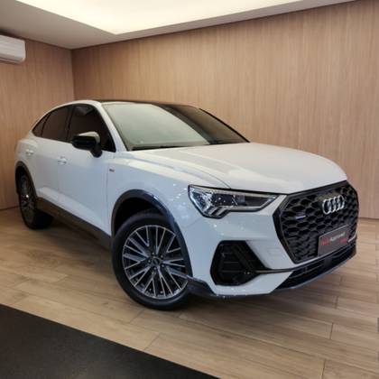 AUDI Q3 2.0 40 TFSI GASOLINA SPORTBACK PERFORMANCE BLACK QUATTRO TIPTRONIC