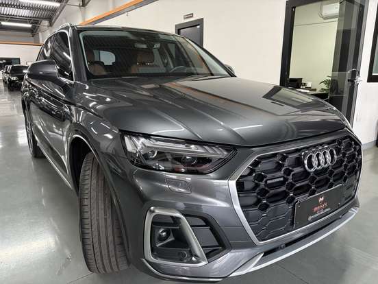 AUDI-Q5-2022