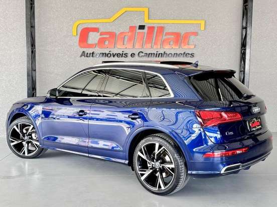AUDI-Q5-2019