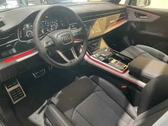 AUDI-Q7-2026