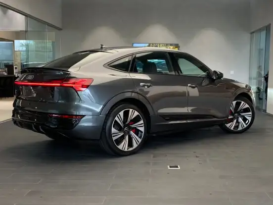 AUDI-Q8 E-TRON-55 ELÉTRICO SPORTBACK PERFORMANCE BLACK QUATTRO AUDI-Q8 E-TRON-2023