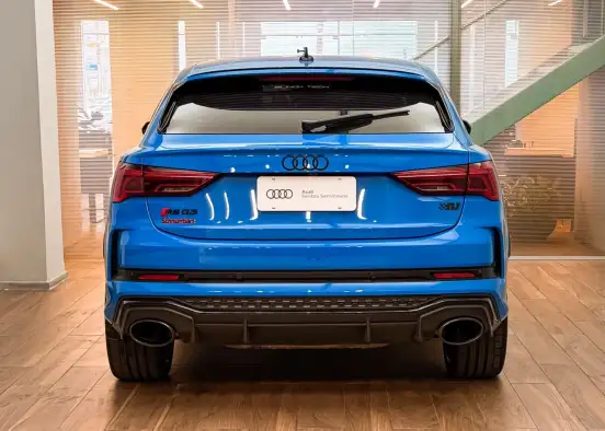 AUDI-RS Q3-2021