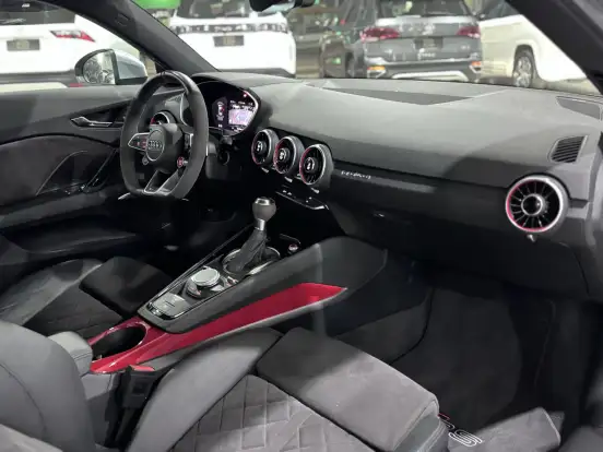AUDI-TT RS-2020