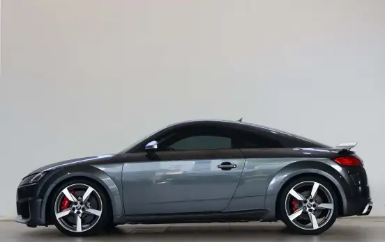 AUDI-TT RS-2020