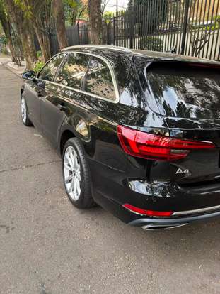 AUDI-A4-2019