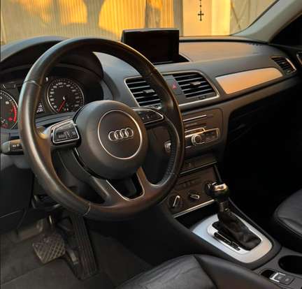 AUDI-Q3-2017