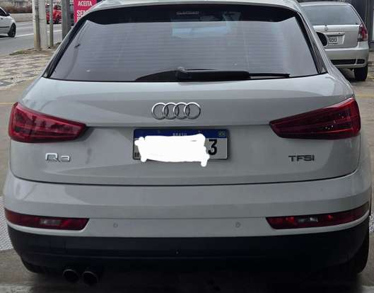 AUDI-Q3-2015