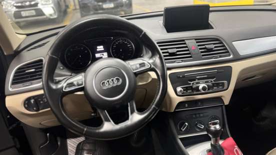 AUDI-Q3-2015
